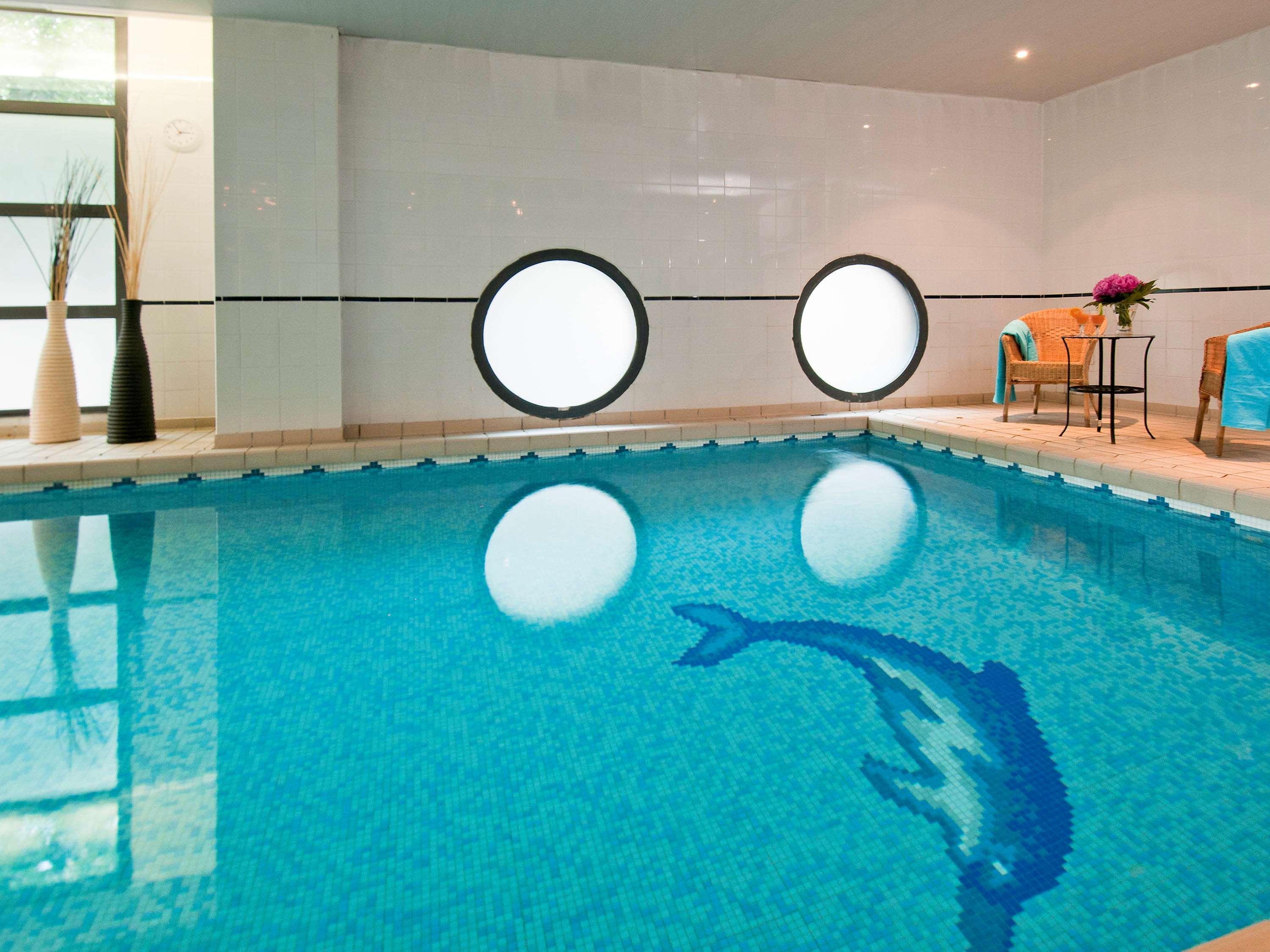 อะดาโจ แอคเสส ดีเฟนส์ วินซี อพาร์ตโฮเต็ล Aparthotel กูร์เบอวัวร์ ภายนอก รูปภาพ