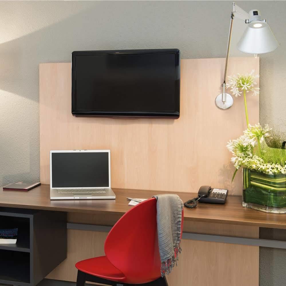 อะดาโจ แอคเสส ดีเฟนส์ วินซี อพาร์ตโฮเต็ล Aparthotel กูร์เบอวัวร์ ภายนอก รูปภาพ